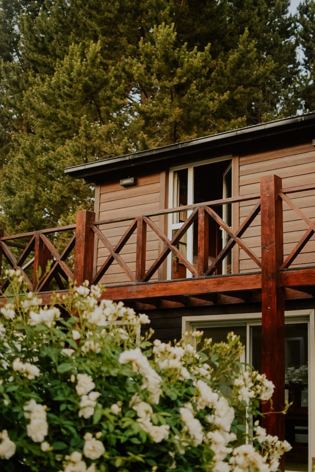 Indomito Hostel San Carlos de Bariloche Bagian luar foto
